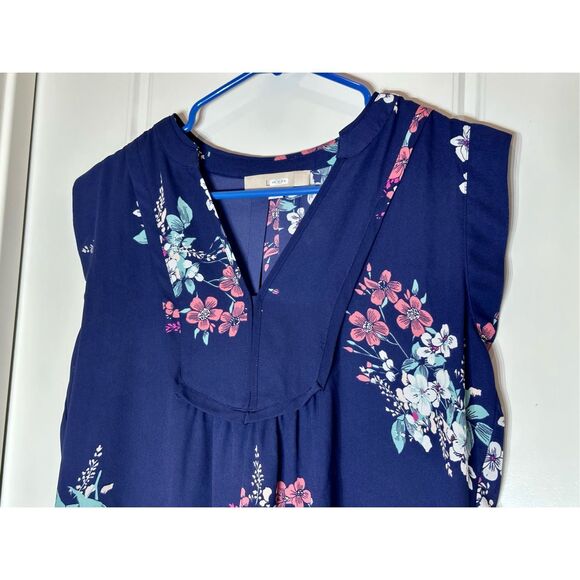 LOFT bundle of 2 Small short sleeve floral blouses - Picture 5 of 13